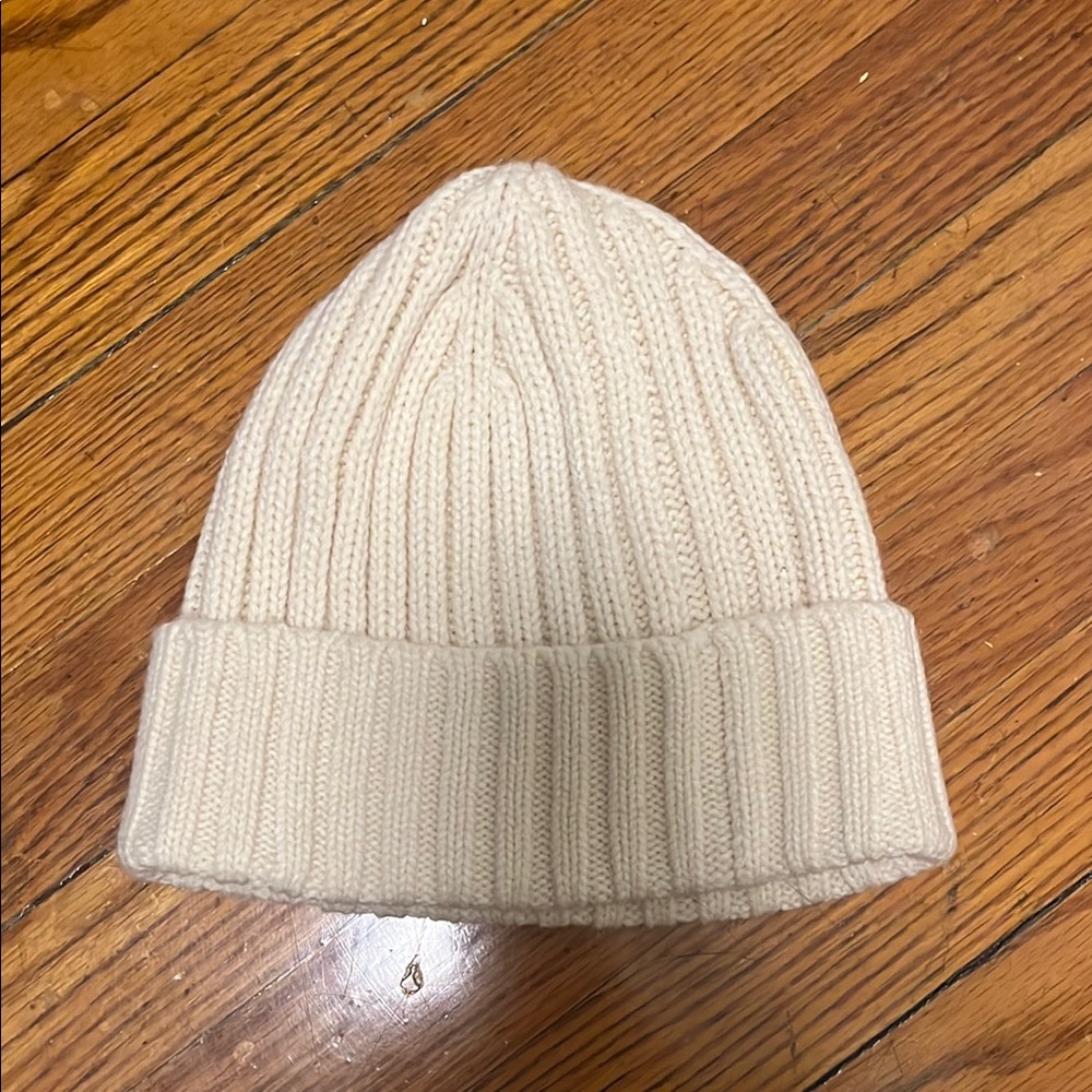 Uniqlo Cream Knit Beanie